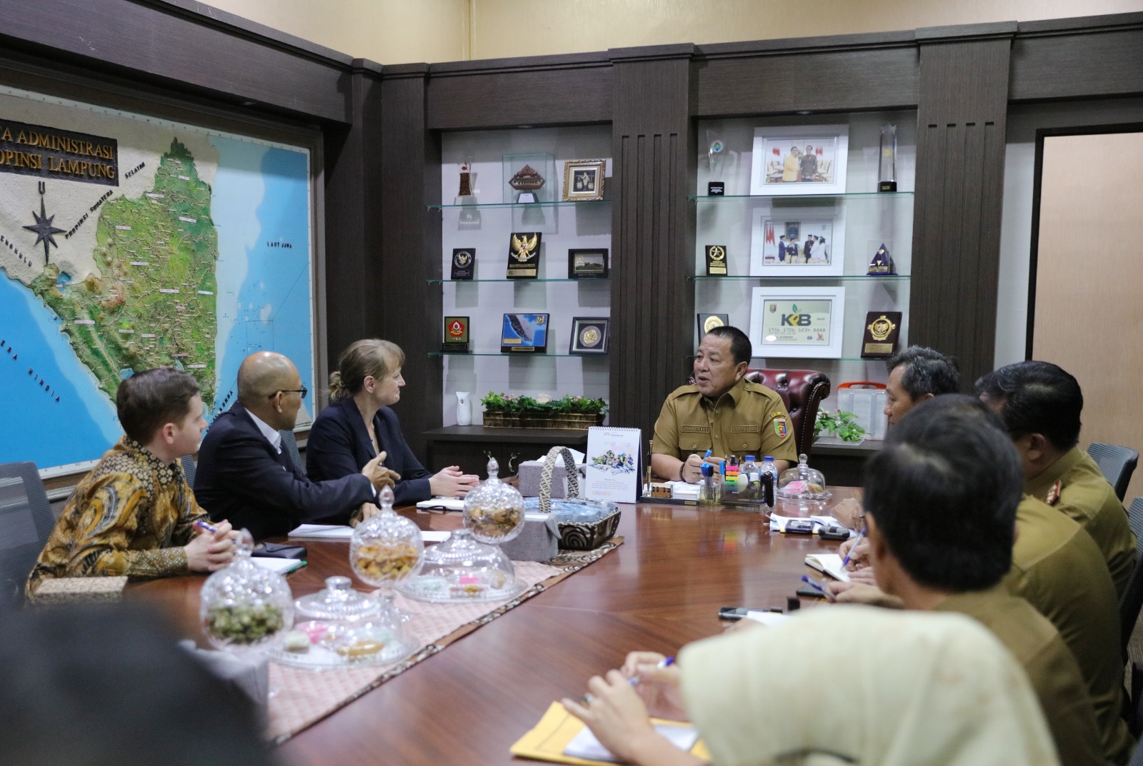 Gubernur Arinal Djunaidi Menerima Tim dari The Consulate United state of Amerika Jakarta dan Konsulat USA Wilayah Sumatera