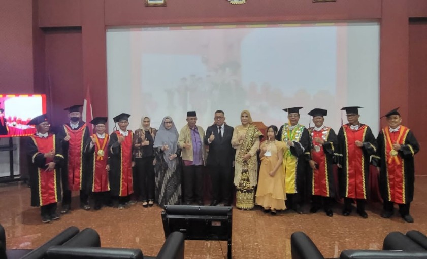 Tedi Nopriadi Menjalani Sidang Terbuka Program Studi Doktor Ilmu Hukum