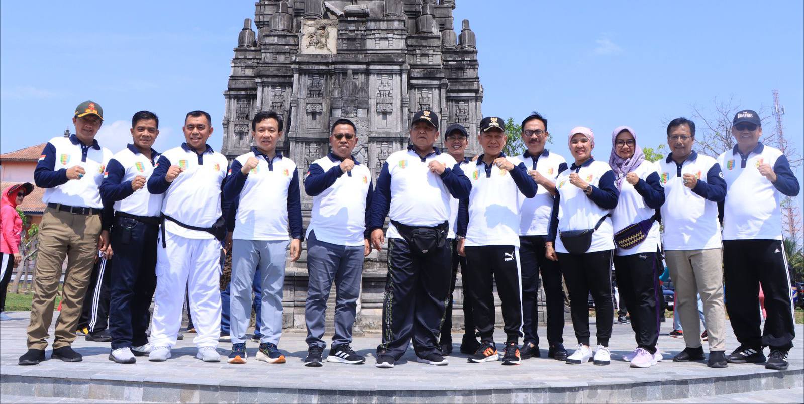 Gubernur Arinal Djunaidi Lepas Peserta Jalan Sehat di Kabupaten Tulang Bawang