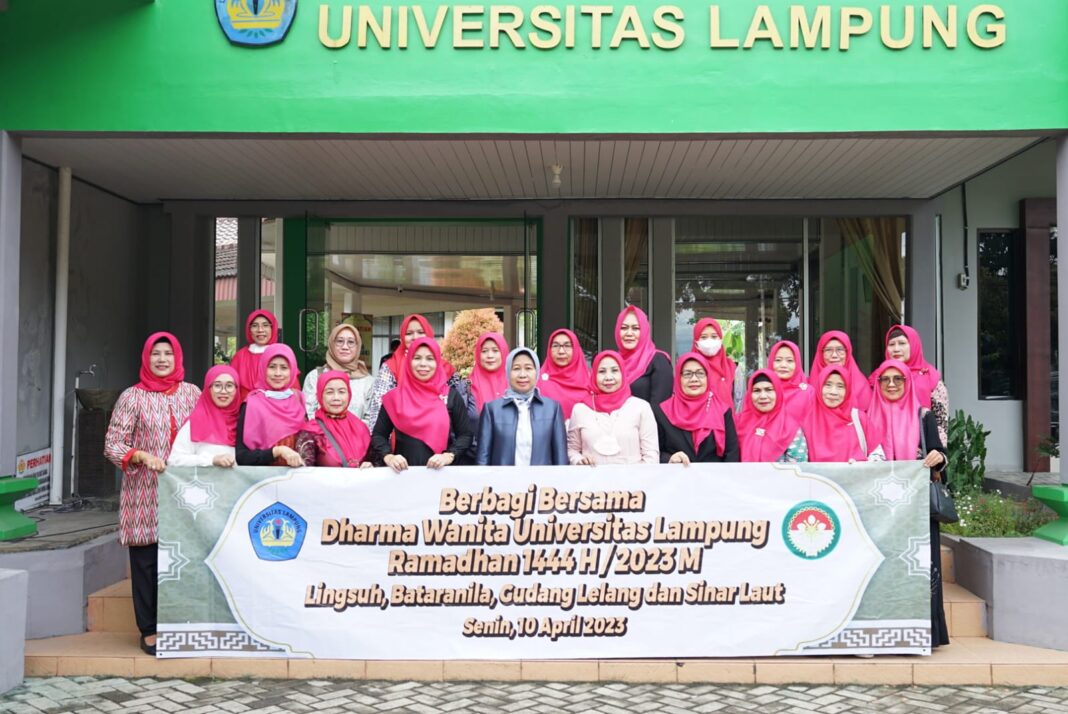 DWP Universitas Lampung Berbagi 202 Paket Sembako di Bandarlampung