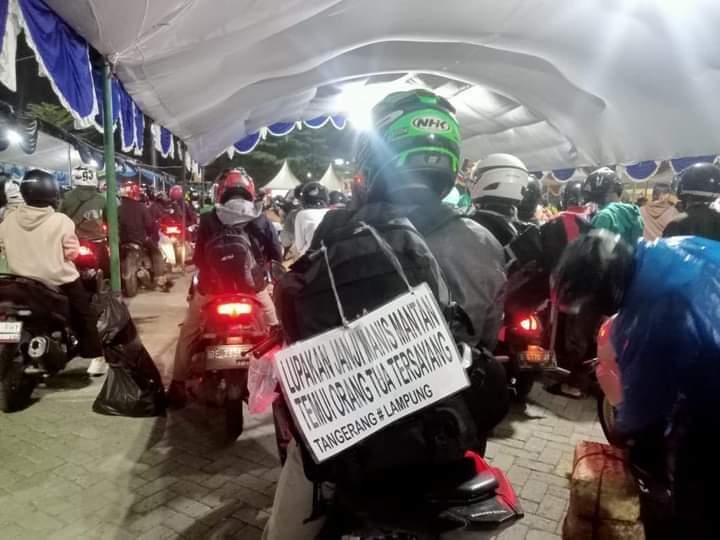 Mudikers, "Lupakan Janji Manis Mantan, Temui Orangtua Tersayang"