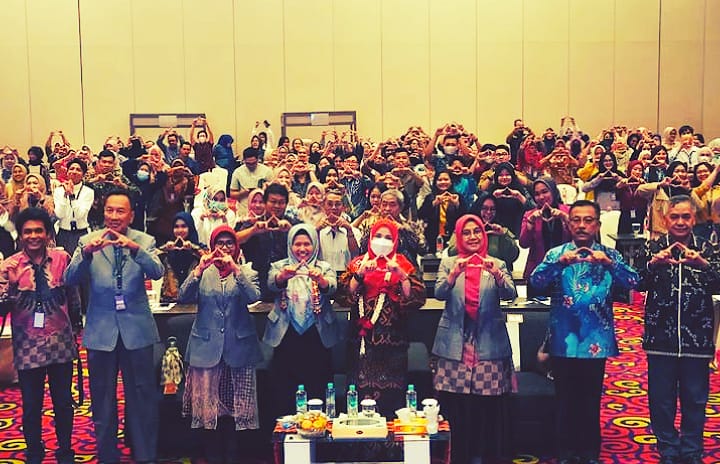 Usulkan Jadi PNS, Bunda Eva ke Ikatan Apoteker Indonesia: Pertajam Visi Misi