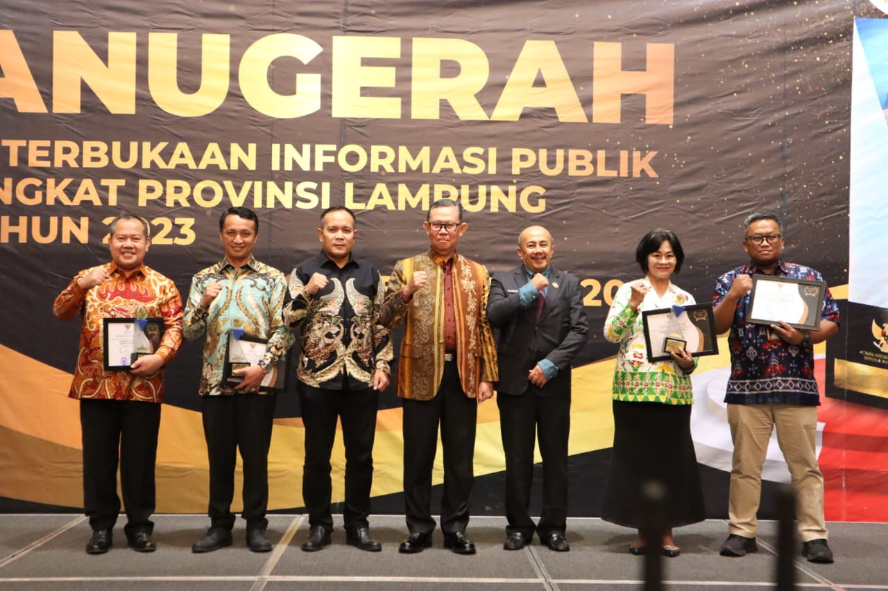 Dinilai Sebagai Badan Publik Cukup Informatif, Pemkot Bandar Lampung Meraih Penghargaan Dalam Acara Anugerah Keterbukaan Informasi Publik Tahun 2023
