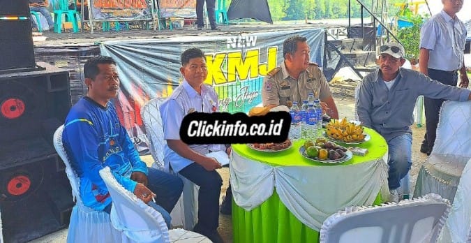 Mewakili Pj Bupati, Kadis Perikanan Eka Saputra Hadiri Acara Ruwat Laut Kampung Sungai Burung