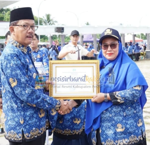 Pemkab Pesisir Barat Gelar Upacara Peringati HUT KORPRI KE-52