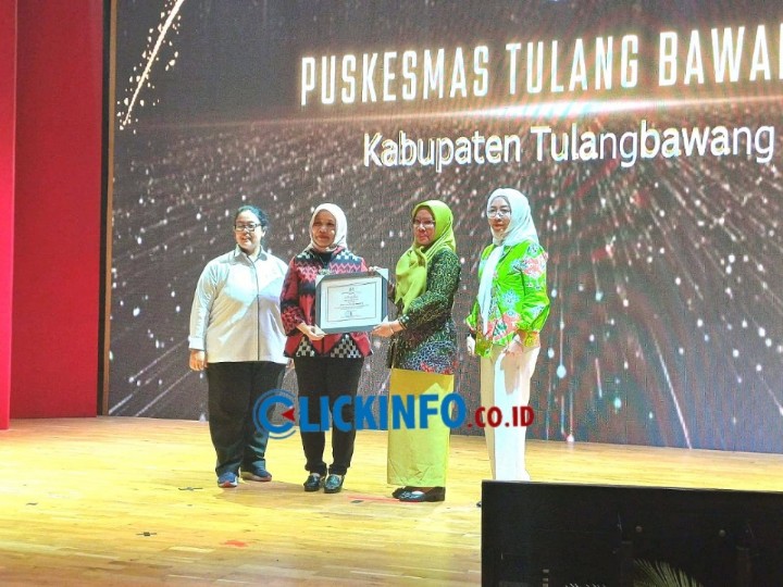 Pemkab Tulang Bawang Terima Penghargaan Tematik PHA Terstandarisasi Puskesmas Ramah Anak
