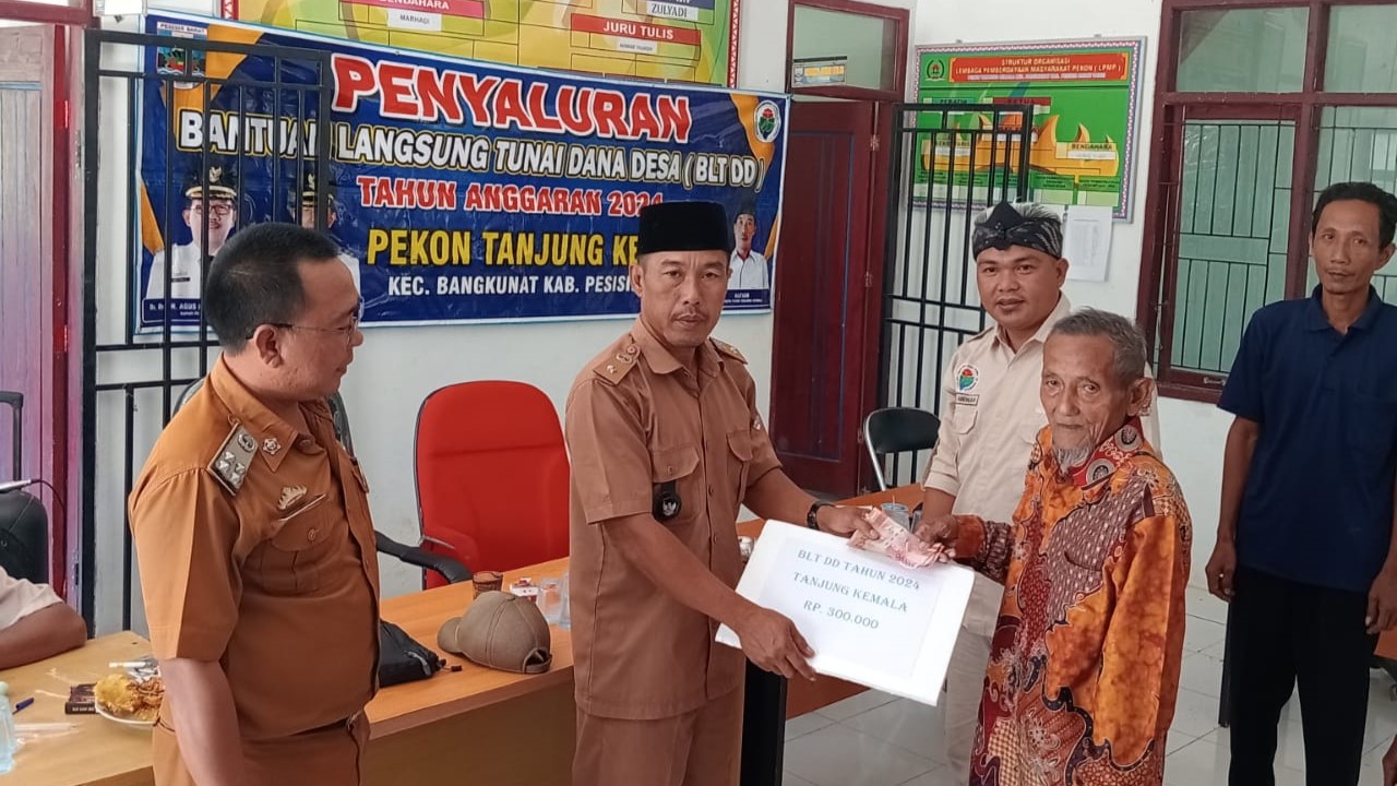 28 KPM di Pekon Tanjung Kemala Terima Bantuan BLT-DD Tahap 2