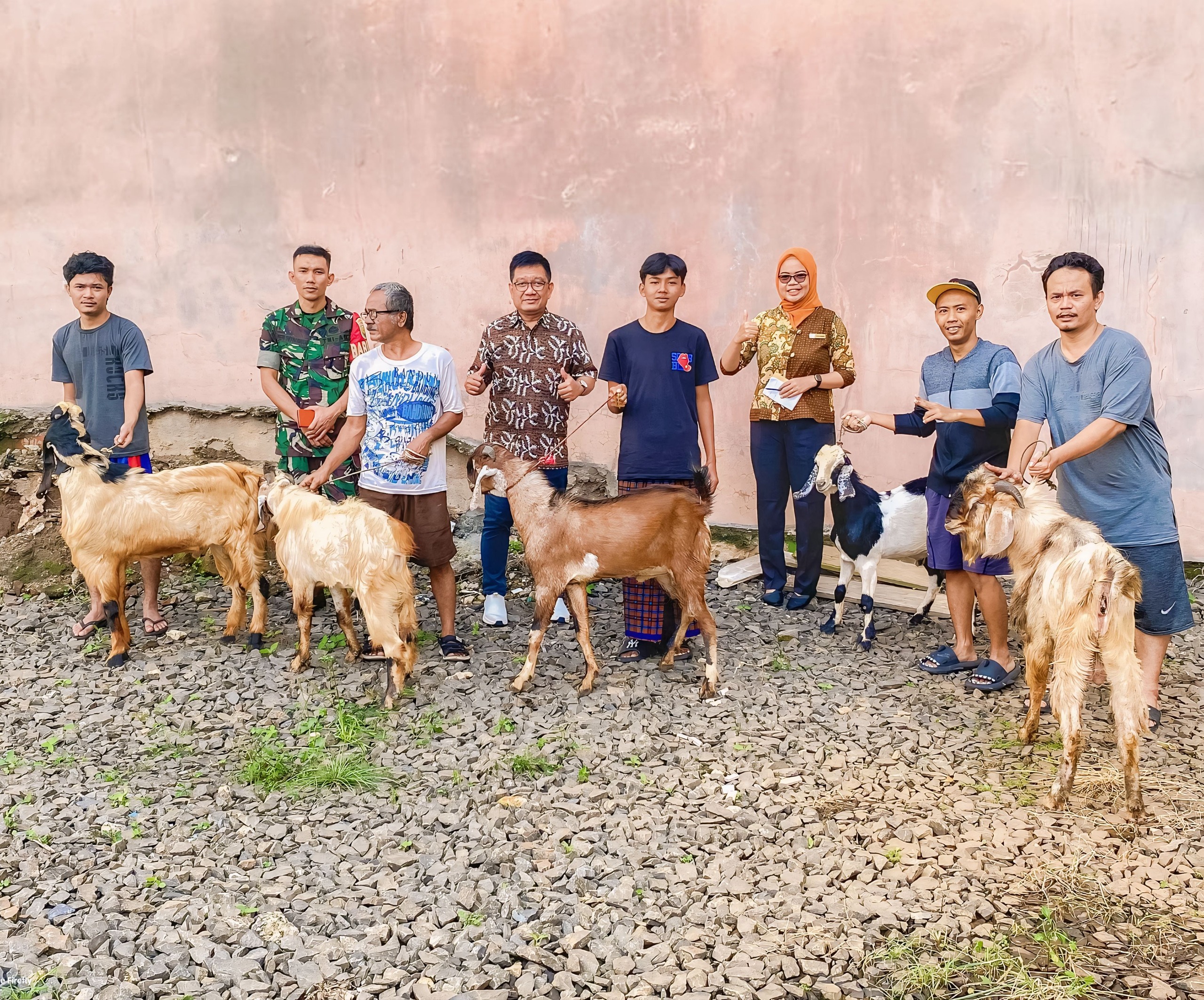 Hotel Horison Lampung Tebar Semangat Qurban, Pererat Silaturahmi dengan Warga