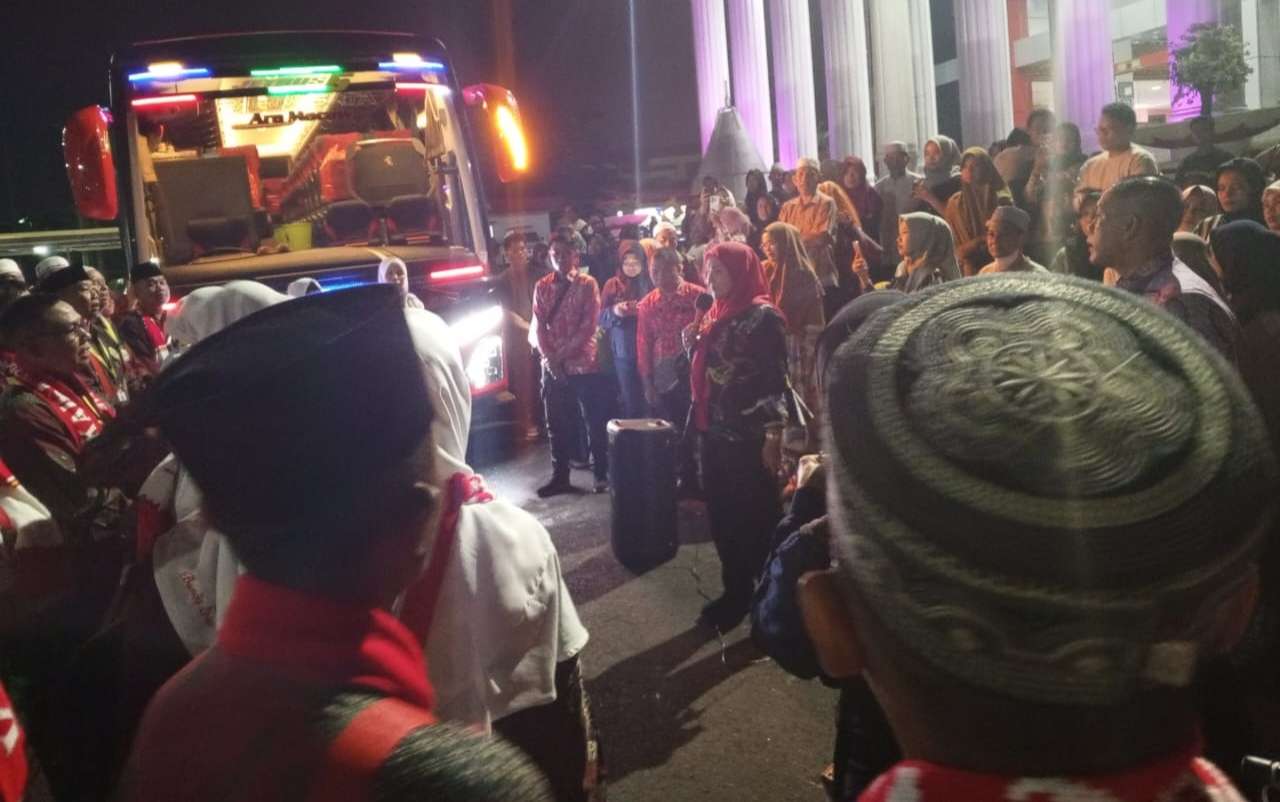 Pemkot Bandarlampung Berangkatkan 45 Jemaah Umroh Gratis