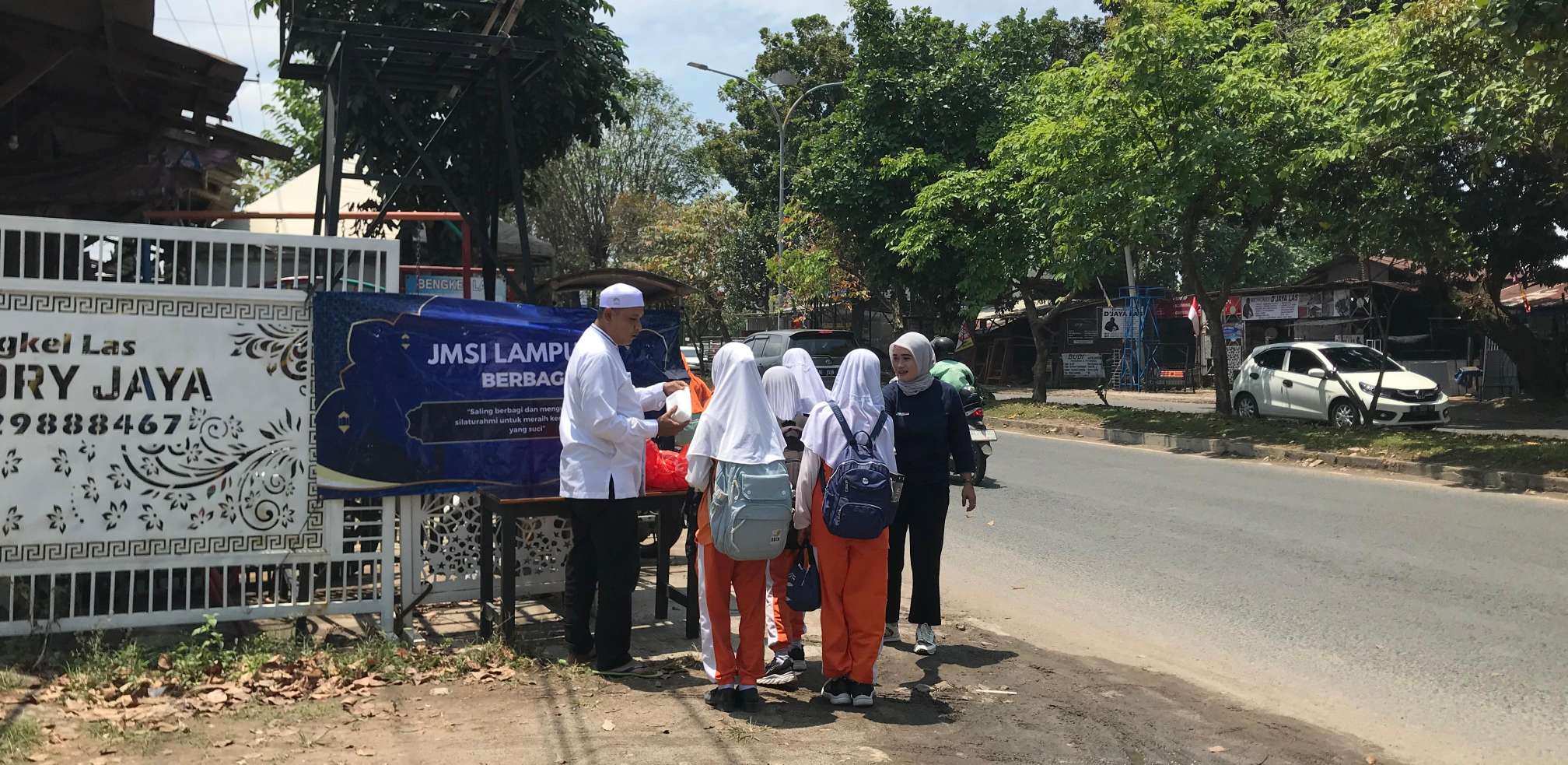 JMSI Lampung Konsisten Berbagi, Ratusan Nasi Kotak Dibagikan Setiap Jum'at