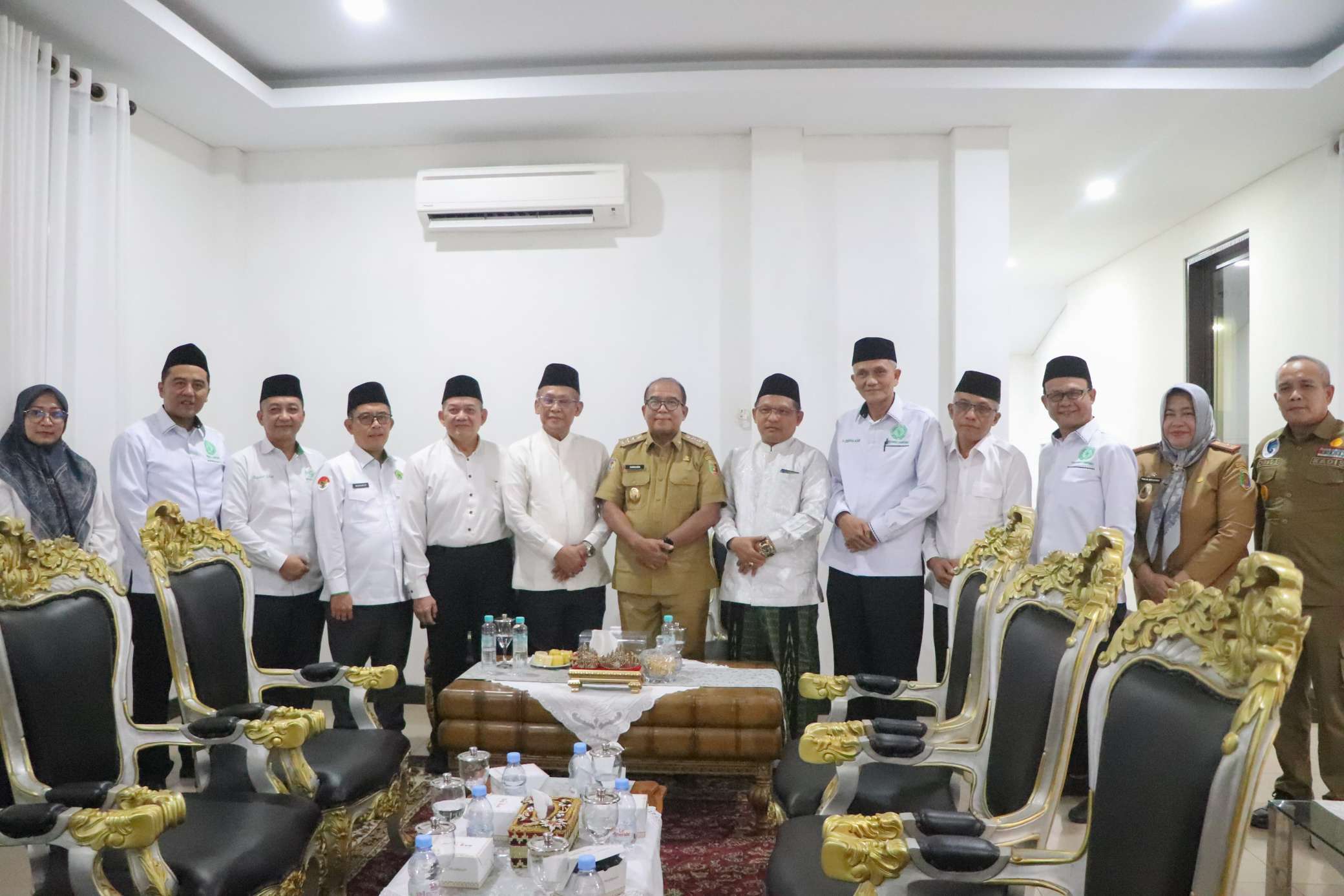 Pj Gubernur Lampung Ajak MUI Perkuat Sinergi, Pembangunan Masjid Al-Hijrah Jadi Fokus