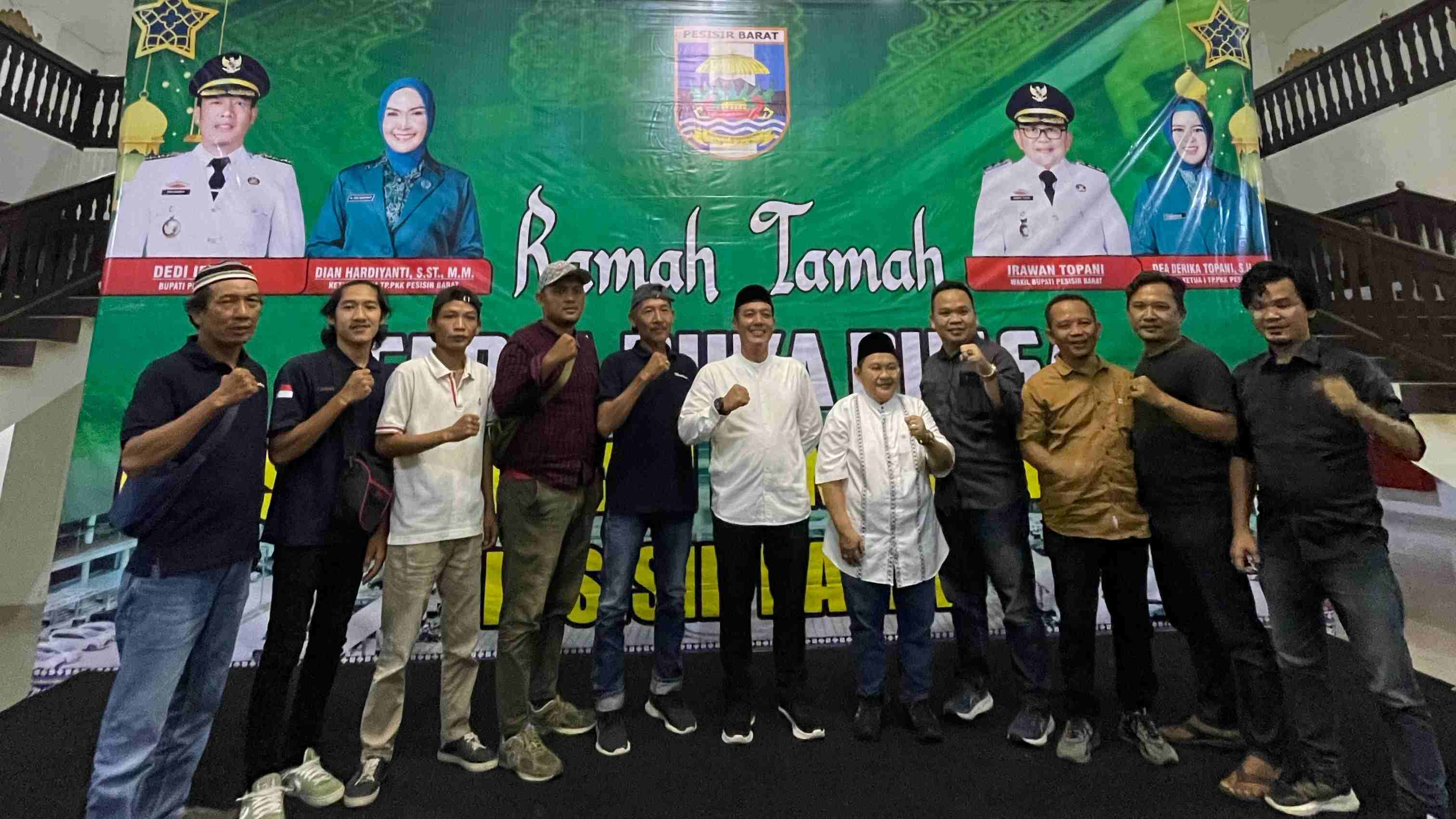 Bupati dan Wakil Bupati Pesibar Gelar Ramah Tamah dan Buka Puasa Bersama