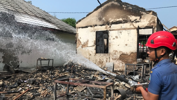 Kebakaran Landa Perumahan Polri Natar, Diduga Akibat Bocornya Tabung Gas