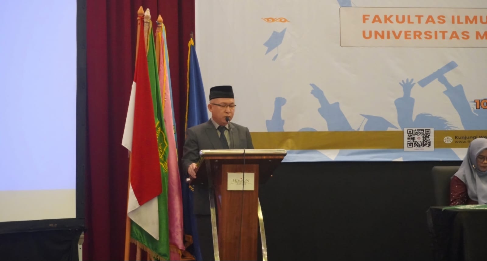 FISIP UM Lampung Wisuda 65 Sarjana Baru, Tekankan Nilai Keislaman dalam Dunia Kerja