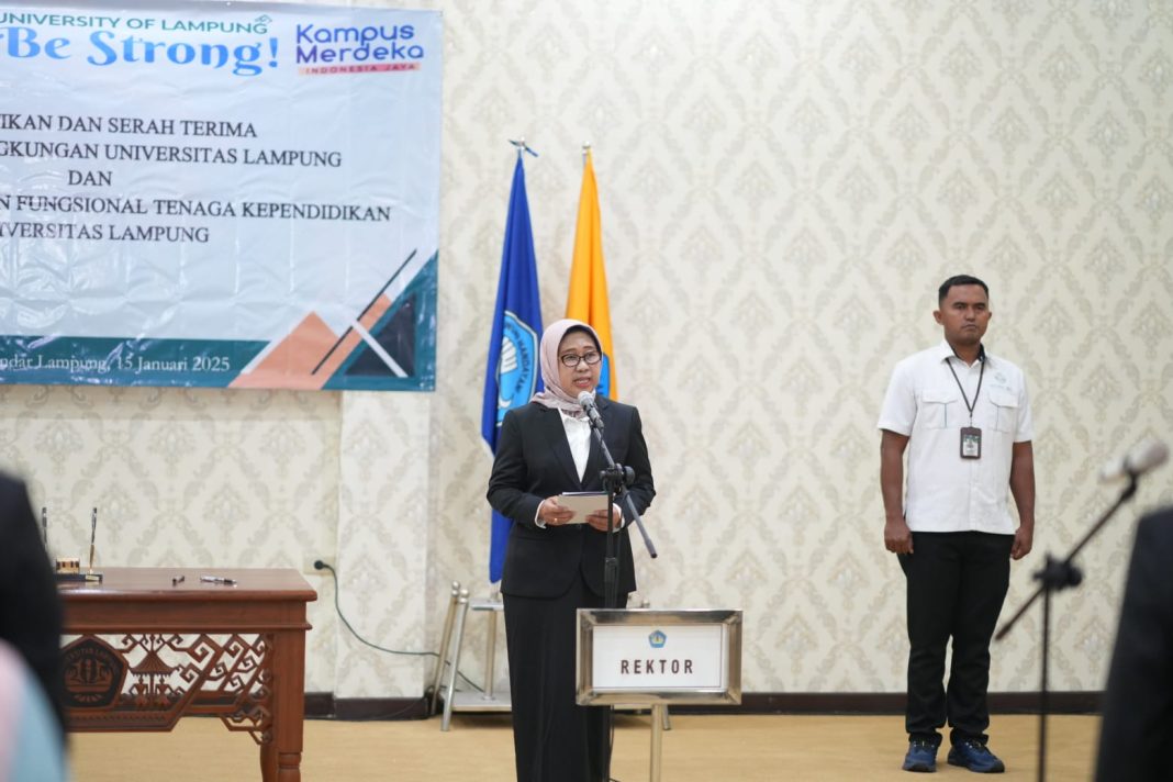 Rektor Unila Lantik 13 Pejabat Baru, Sesuaikan SOTK 2024