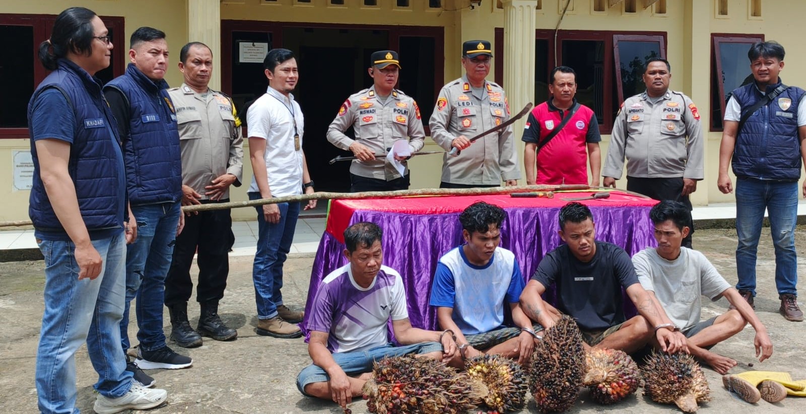 Empat Pencuri Sawit Diringkus Polisi, Terancam Hukuman 7 Tahun Penjara