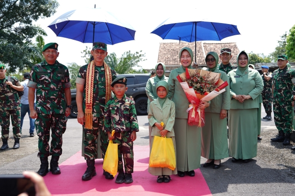 Pangdam II/Sriwijaya Kunker ke Kodim Way Kanan, Tekankan Disiplin dan Antisipasi Pinjol di Kalangan TNI