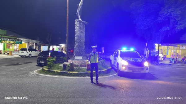 Satlantas Polres Pesisir Barat Gencarkan Patroli Blue Light Jaga Kamseltibcarlantas