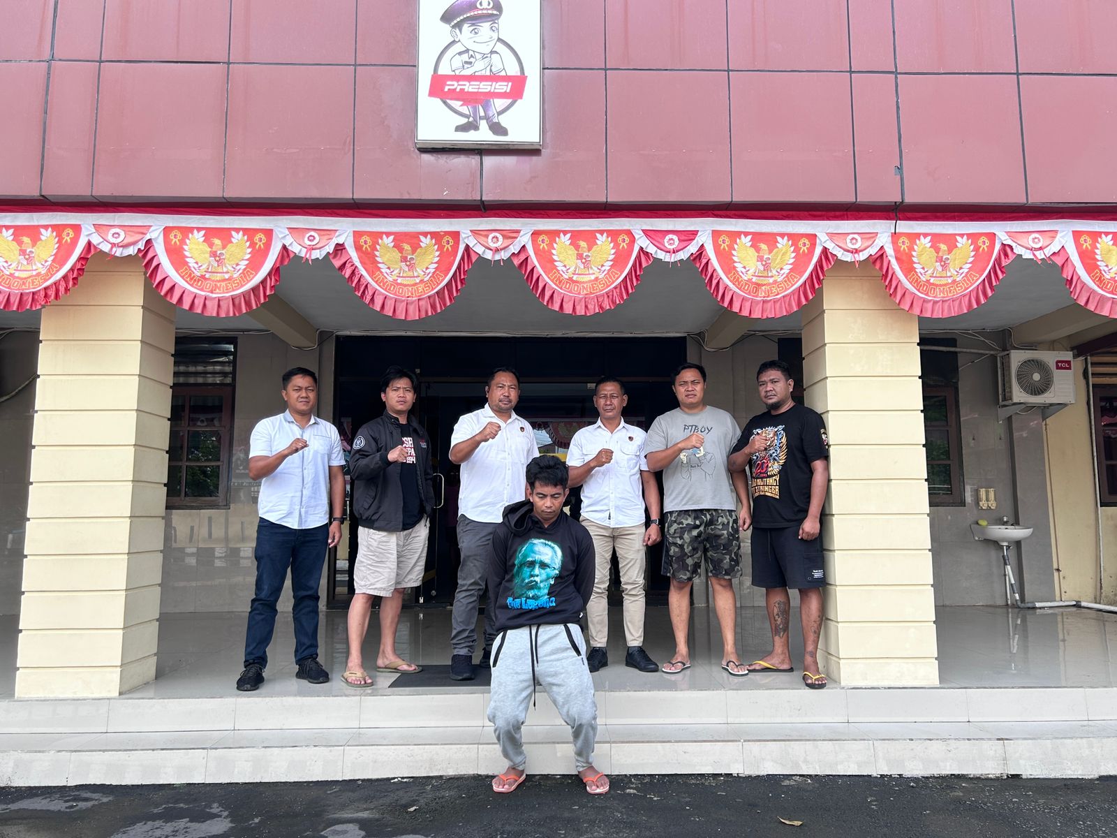 Terekam CCTV, Pelaku Pencurian Uang di Kampung Biru Sangihe Dibekuk Polisi