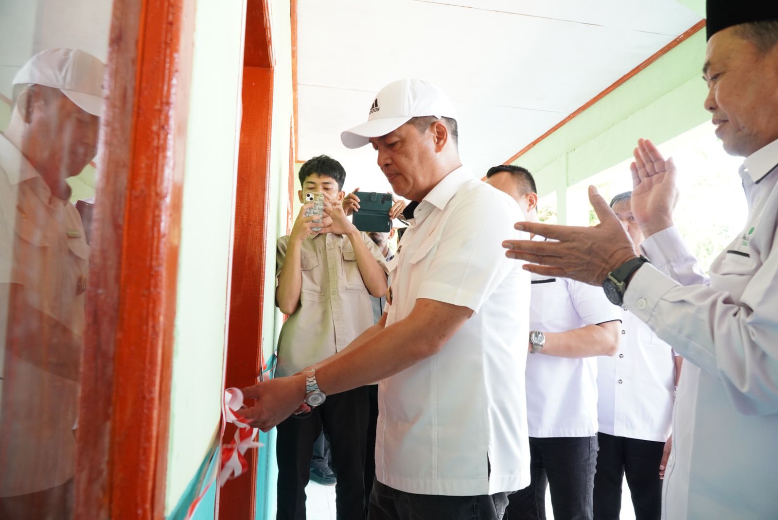 Gedung Baru SDN 02 Lambu Kibang Diresmikan, Baznas Beri Beasiswa Ratusan Siswa