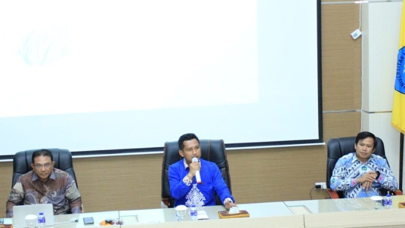 FKIP Unila Gelar Kuliah Dosen Tamu Bersama Dr. Muhammad Sofwan Effendi, M.Ed. dari UNJ