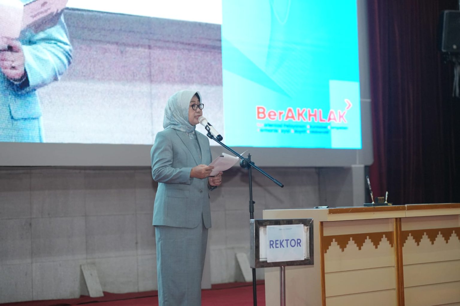 Resmi, 170 Dosen dan Tendik Unila Disumpah Jadi PNS