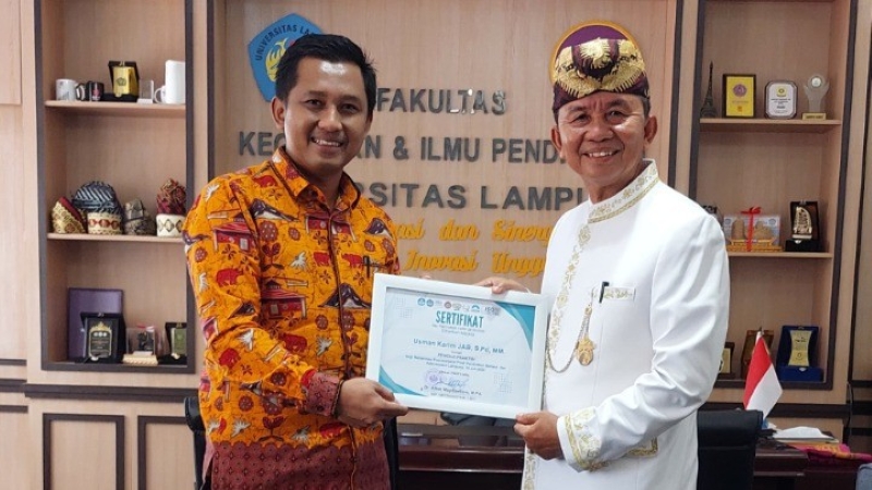 Prodi Bahasa Lampung Unila Libatkan Tokoh Adat dalam Ujian Tesis