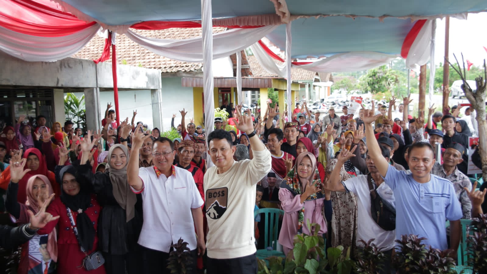 Ketua TPD dan Ketua PDIP Lampung Hadir Kampanye dan Sosialisasi Bersama Para Tokoh Adat serta Agama