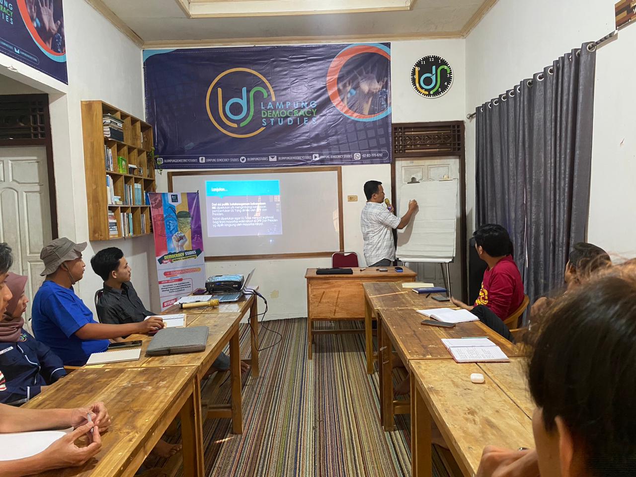 LDS Gelar Diskusi Mendalam tentang Masa Depan Demokrasi di Indonesia