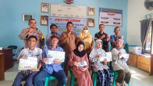10 KPM Pekon Karya Penggawa V Tengah Terima BLT-DD Tahap I Tahun 2024