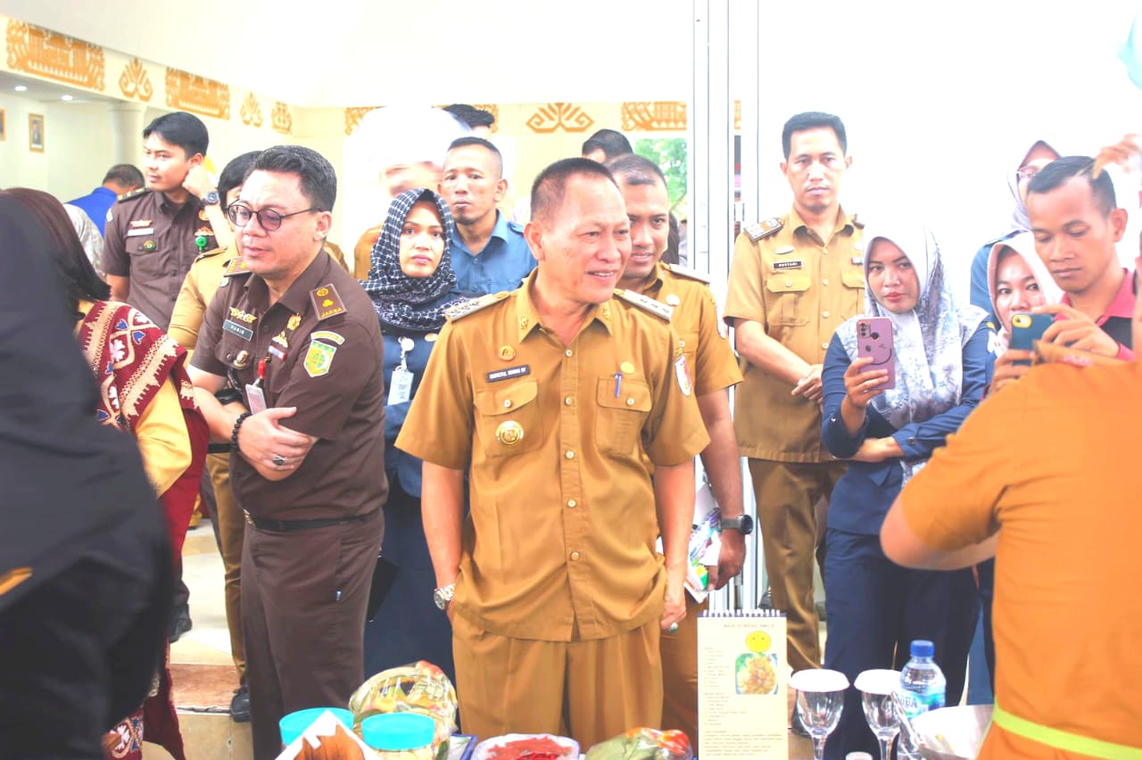 Peringati Hari Kartini, Pemkab Tuba Gelar Lomba Masak Nasi Goreng Untuk Bapak-Bapak