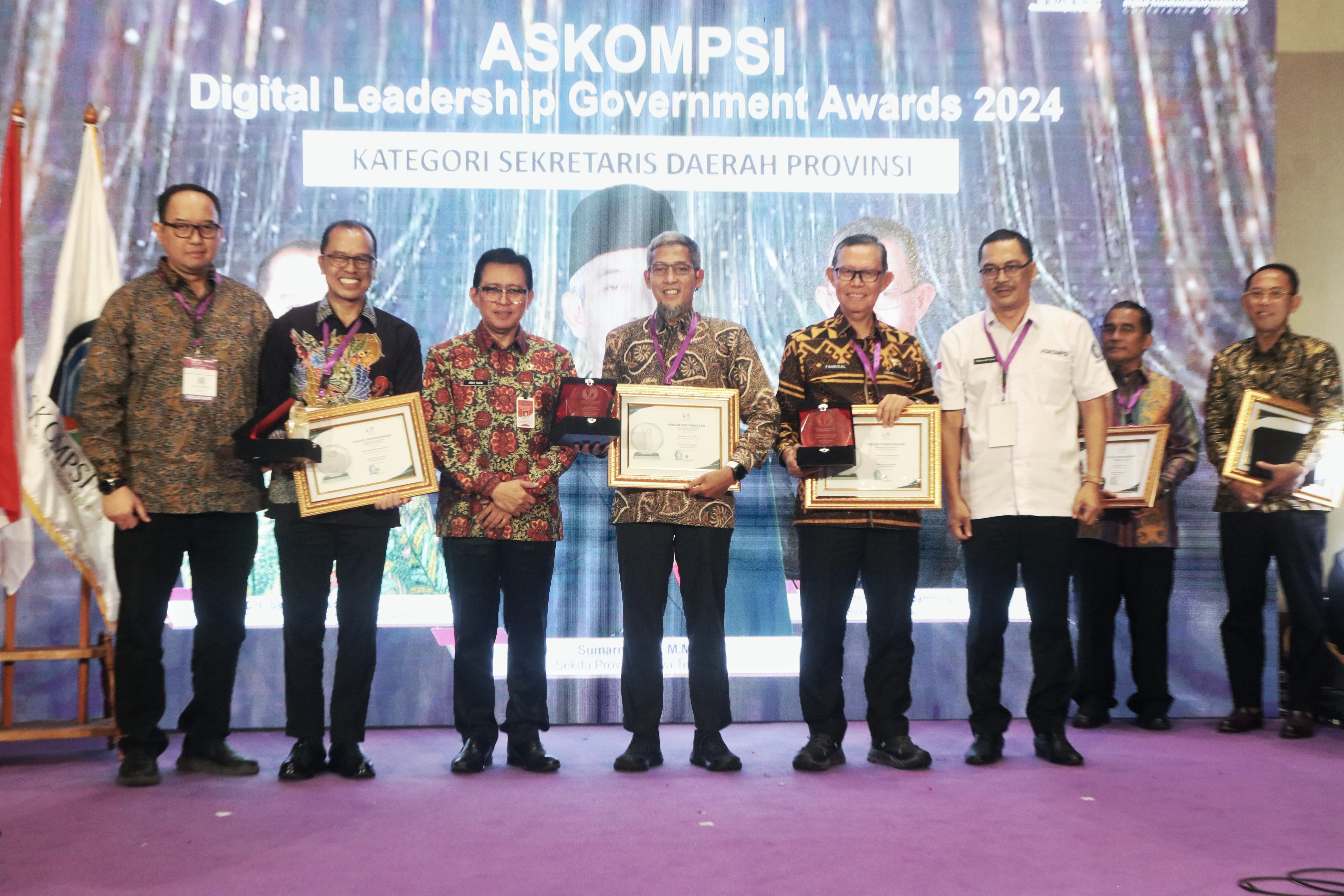Sekda Lampung Sabet Penghargaan Digital Leadership