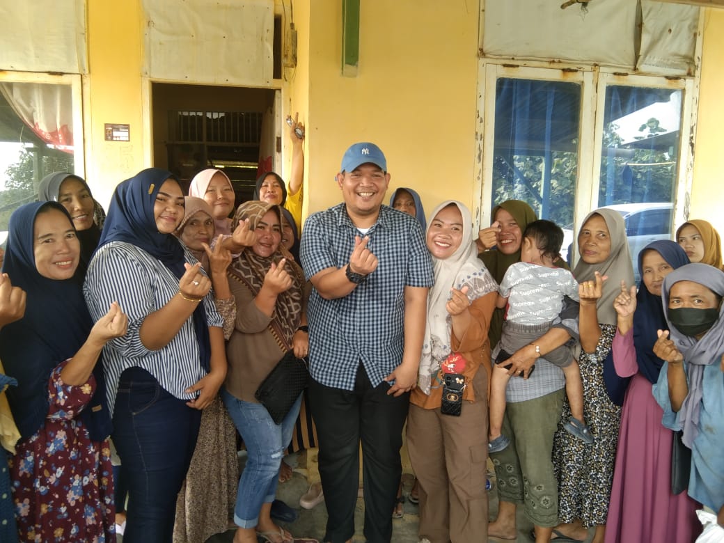 Ade Abdul Rohim Dekatkan Diri dengan Nelayan Krui: Minta Doa Restu