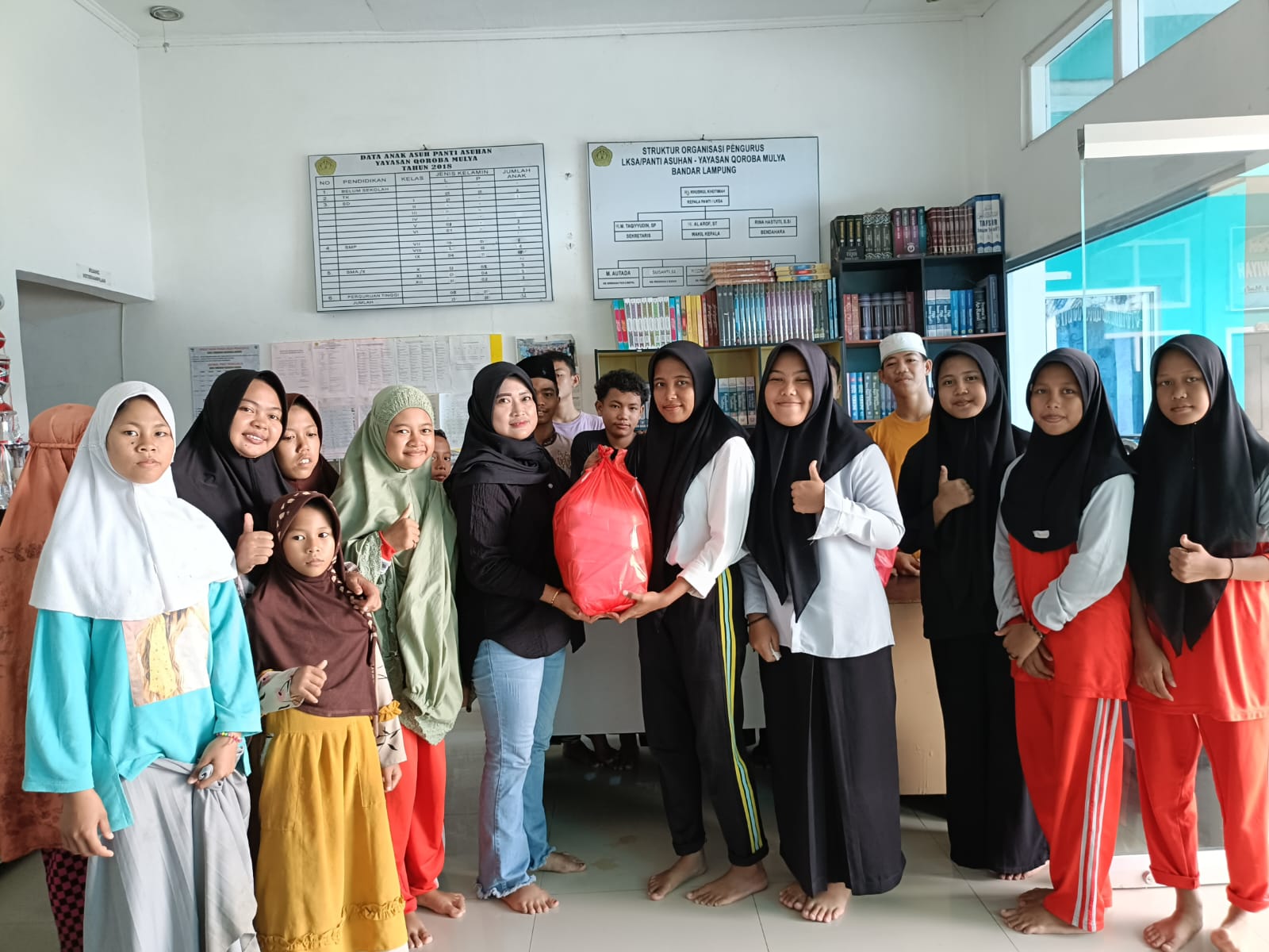 Jumat Berbagi JMSI Kunjungi Rumah Yatim Qoroba Mulya