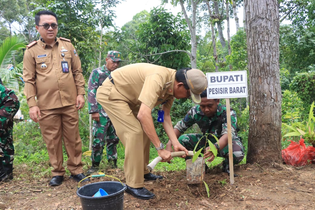 Bupati Agus Istiqlal Resmikan Saluran Air Bersih di Talang Meranjat