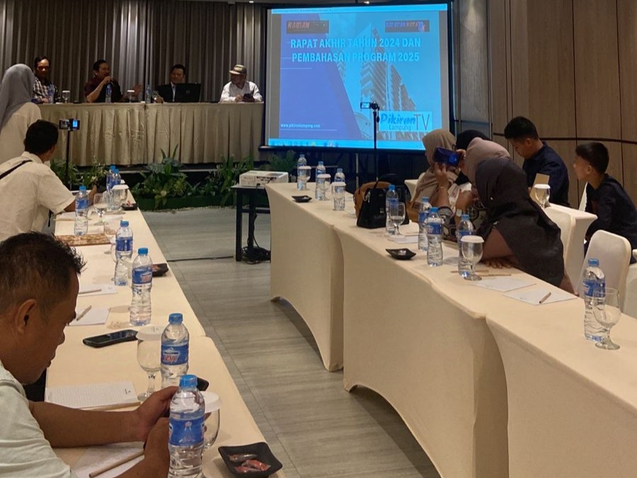 Gelar Rapat Akhir Tahun di Hotel Santika  Pikiran Lampung Tatap 2025 Dengan Optimis