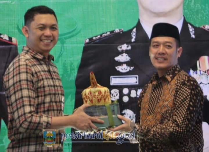 Bupati dan Wabup Pesisir Barat Hadiri Kenal Pamit Kapolres