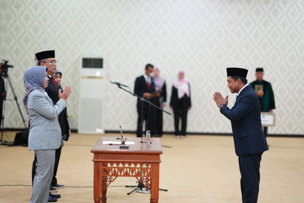 Rektor Lantik Pejabat Baru Tahap Tiga Berdasarkan Perubahan SOTK
