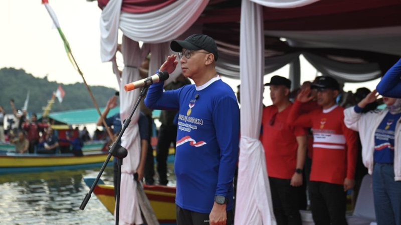 Upacara HUT RI di Atas Laut, Rahmat Mirzani Raih Penghargaan MURI