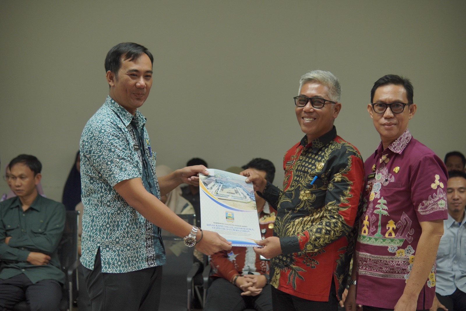 Sertijab Diskominfotiksan Pesisir Barat, Antoni Wijaya Resmi Jabat Plt. Kepala Dinas