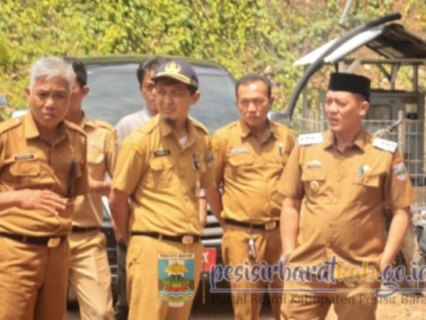 Bupati Ancam Hentikan PLTM Way Melesom Jika Abaikan Amdal dan Air Warga