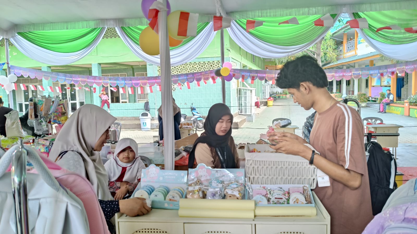 Little Candy Berbagi Kebahagiaan di Bakti Sosial Komite SDIT Permata Bunda 2025