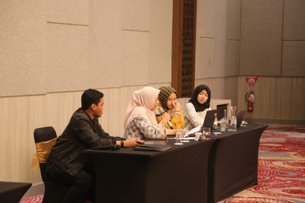 Tim Zona Integritas Unila, Menggelar Evaluasi Serta Coaching Clinic Untuk Fakultas